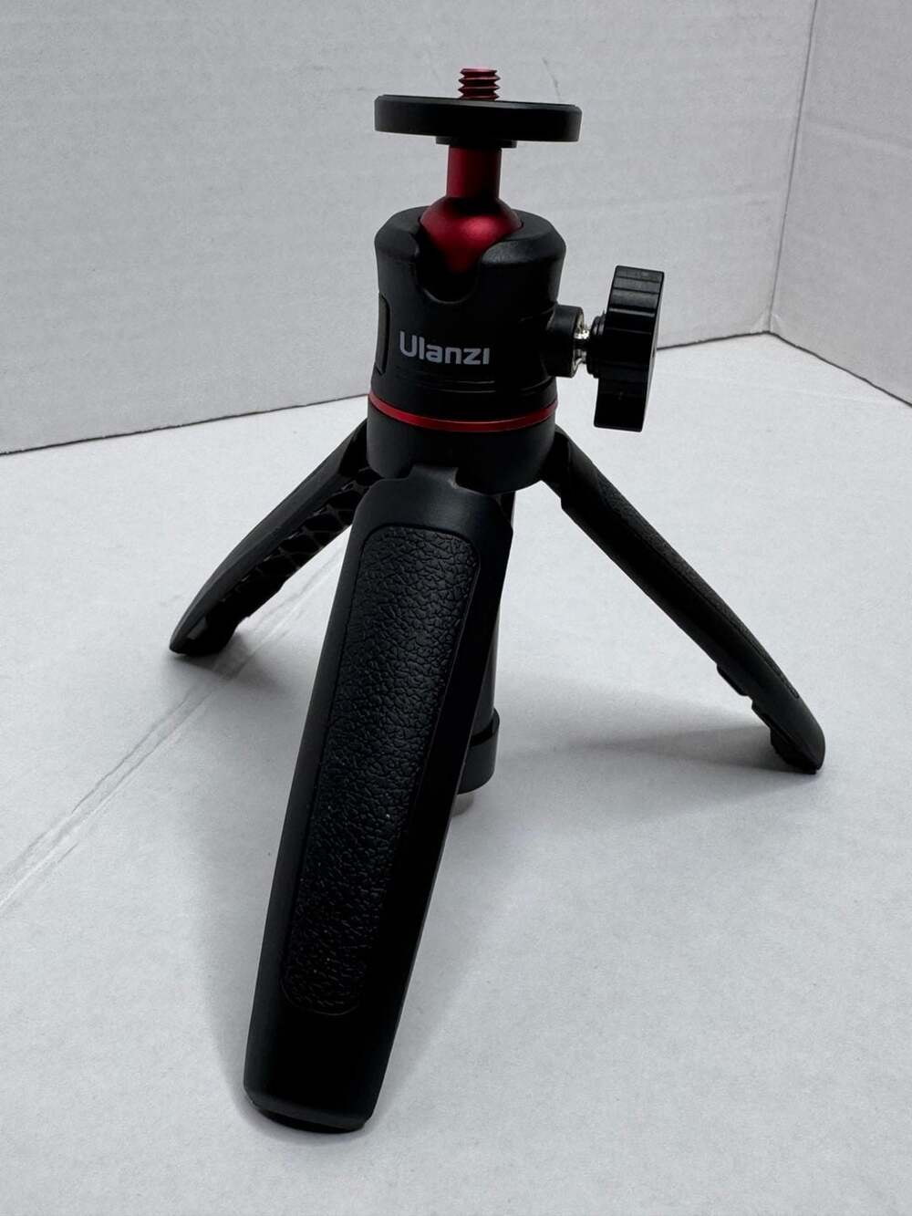 Ulanzi MT-08 Mini Extendable Desktop Tripod Selfie Stick Ball Head